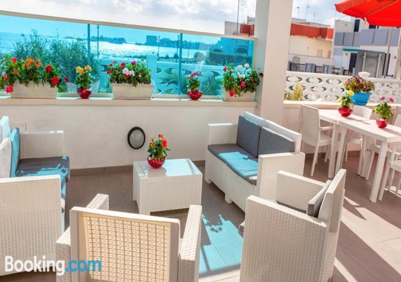 Estasi Sul Mare Bed & Breakfast Porto Cesareo Bagian luar foto